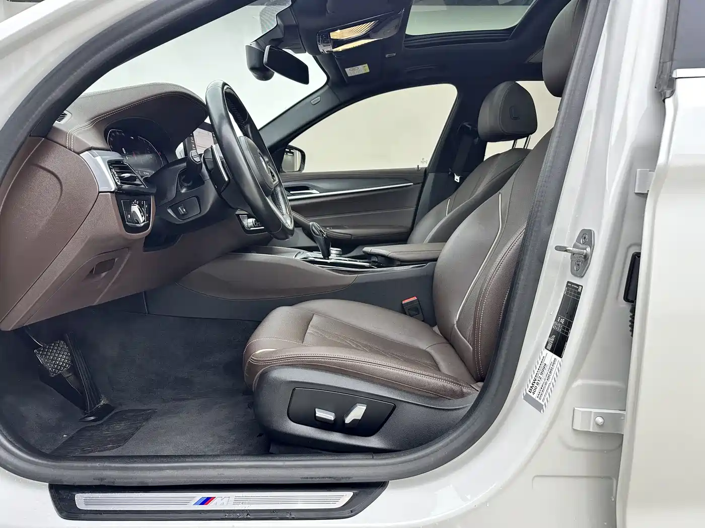 BMW 5 Series 2021 530Li Leading M Sport Package фото 11