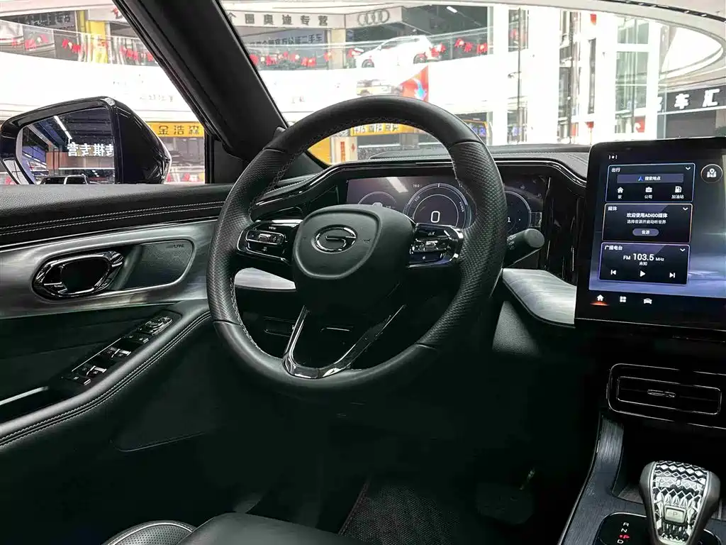 GAC Trumpchi Trumpchi GS8 2022 Hybrid Series 2.0TM 4WD Premium Edition (7-Seater) фото 7