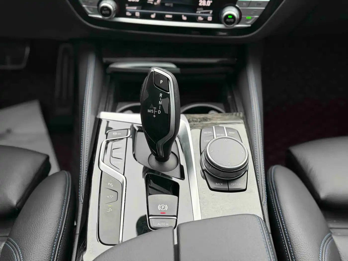 BMW 6 Series GT 2019 630i M Sport Package фото 14