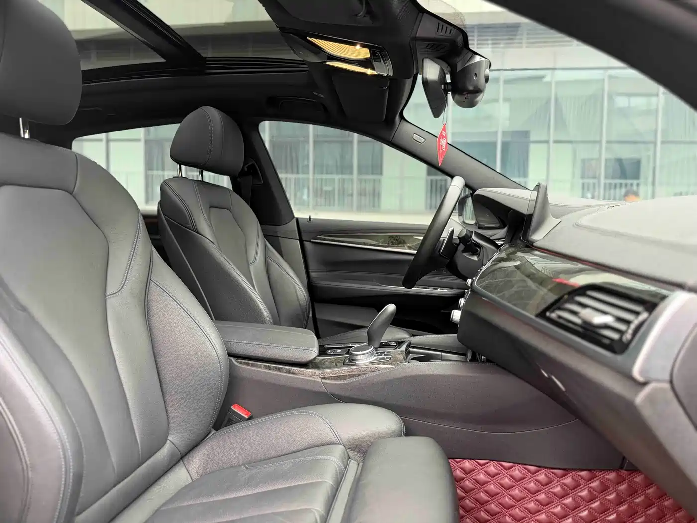 BMW 6 Series GT 2019 630i M Sport Package фото 6