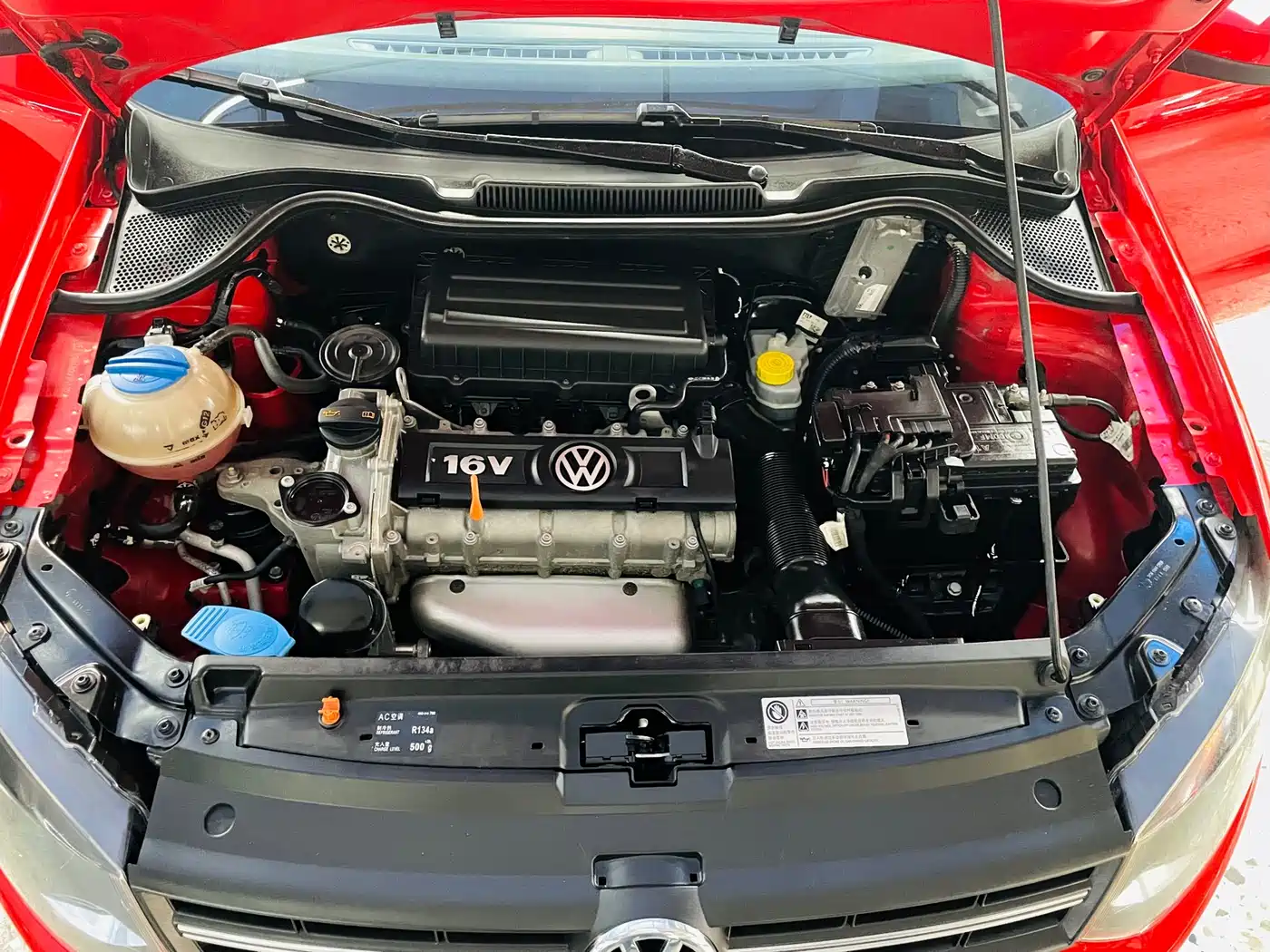 Volkswagen Polo 2011 1.4L Automatic Style Edition фото 10