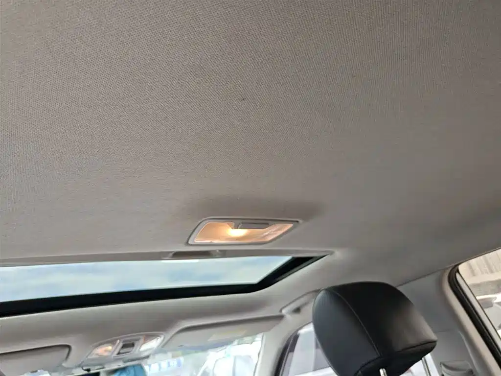 Hyundai Beijing Hyundai ix35 2019 2.0L Automatic 2WD Zhiyong·Enjoy China V фото 18