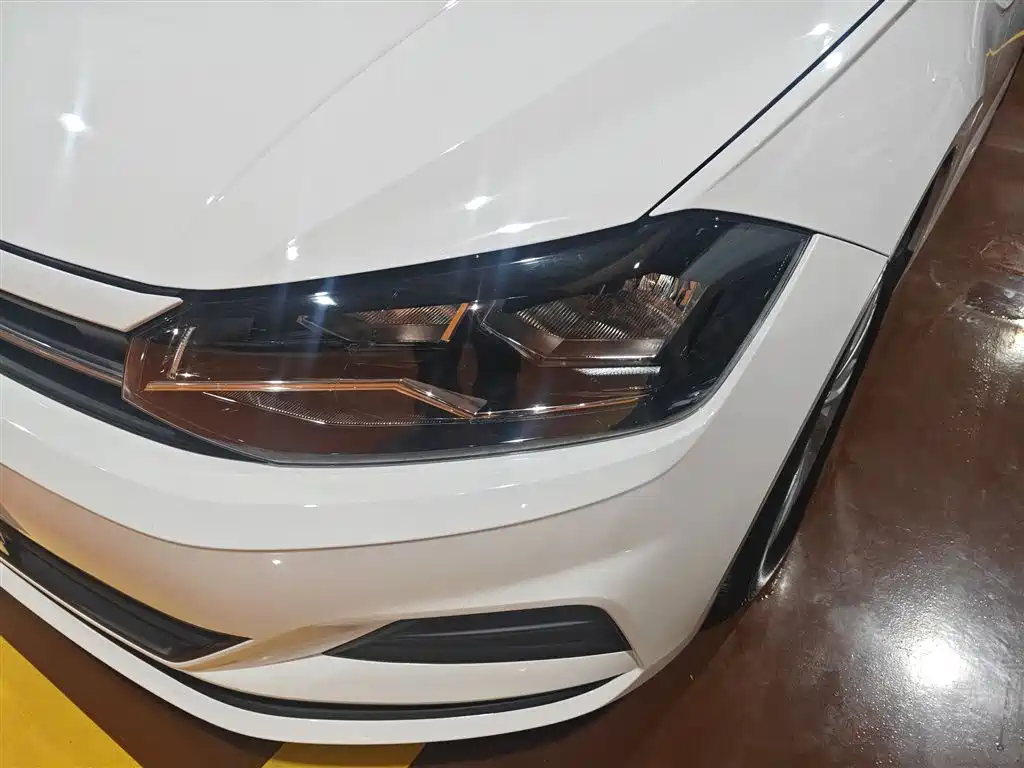 Volkswagen Polo 2019 Plus 1.5L Automatic Colorful Tech Edition фото 24