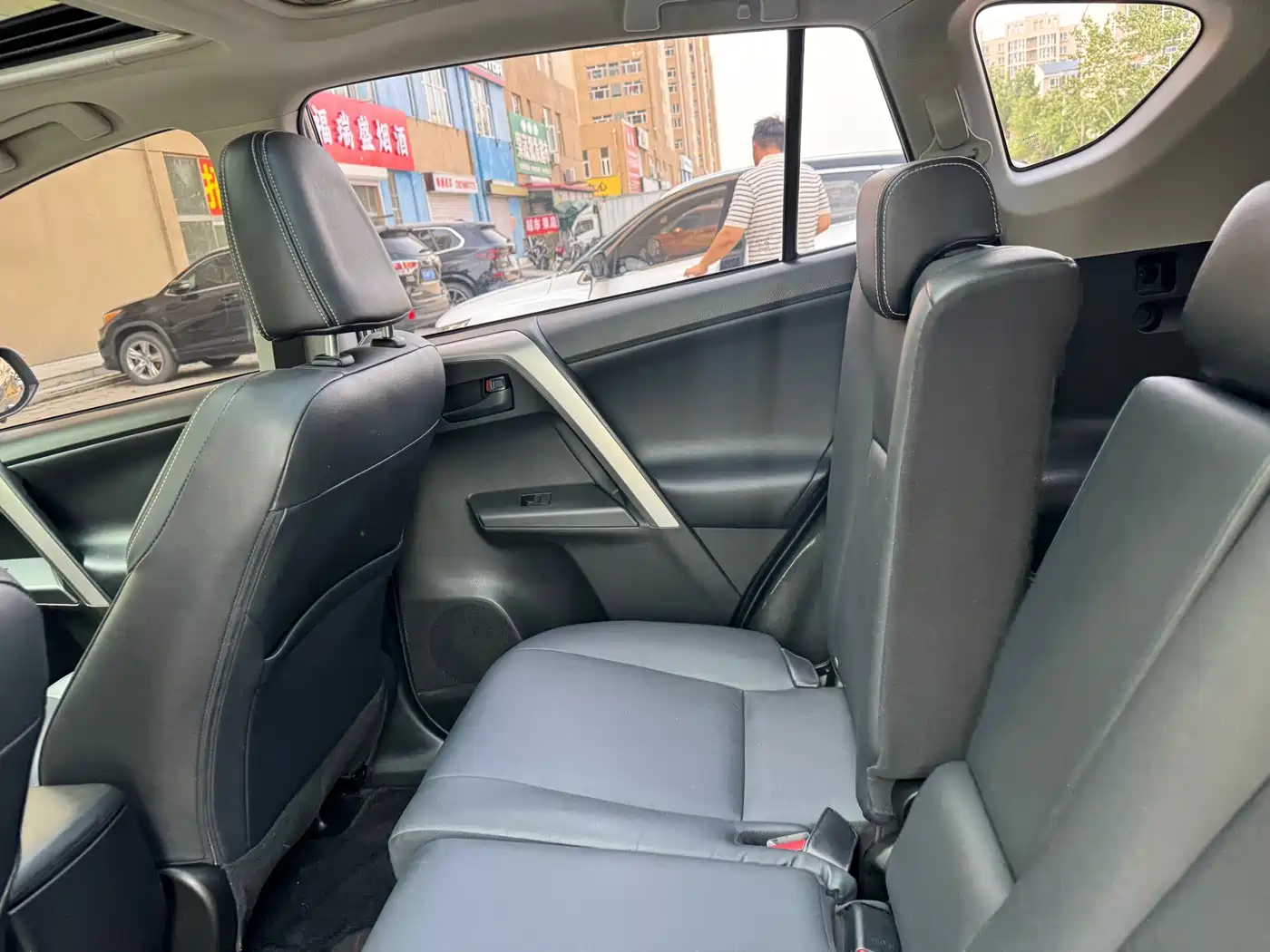 Toyota RAV4 Rongfang 2016 2.5L Automatic 4WD Elite фото 15