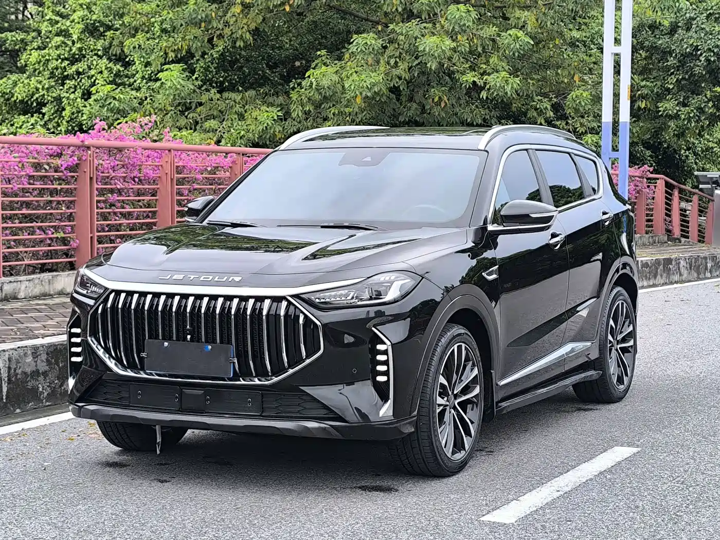  Jetour Jetour X70 PLUS 2023 1.6T DCT Champion PLUS 5-seater