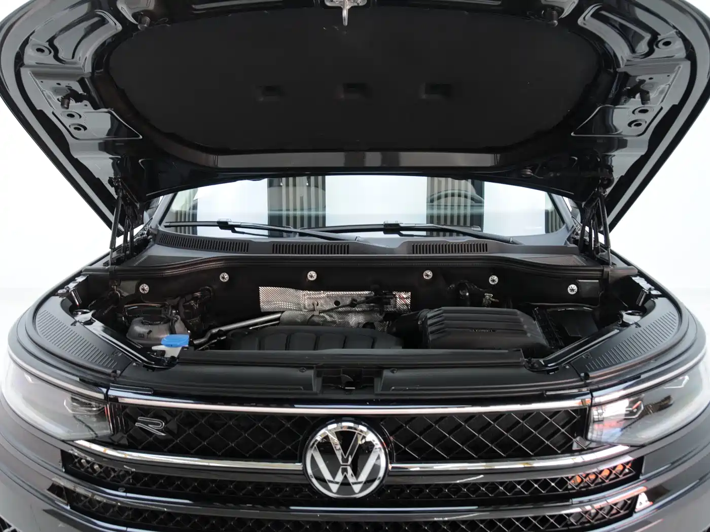 Volkswagen Talagon 2024 Facelift 380TSI AWD R-Line Cruise Public Edition фото 6