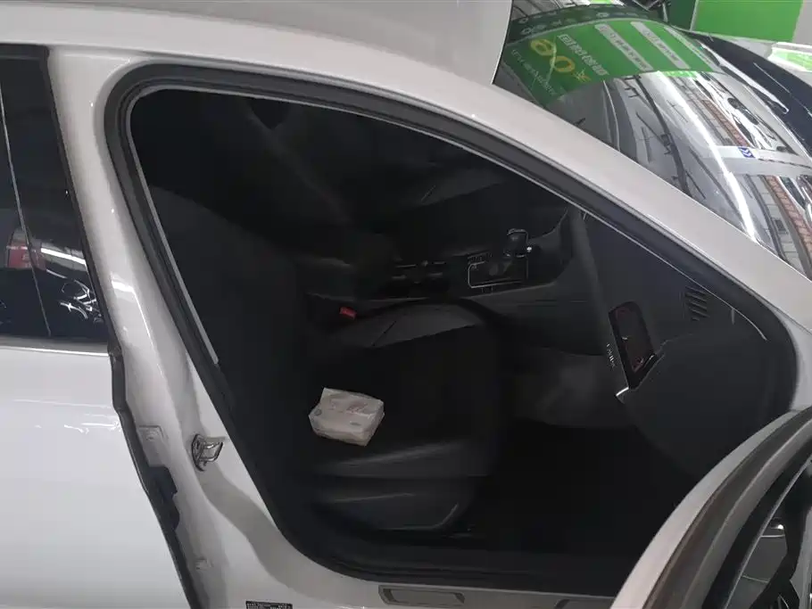 Volkswagen Lavida 2024 Model 300TSI DSG Starlight Leading Edition фото 8