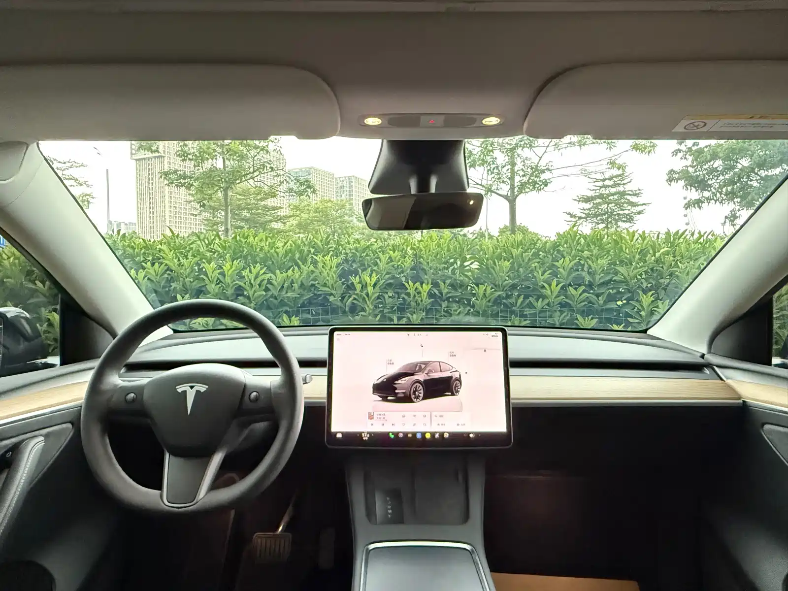 Фото 16 - Tesla Model Y
