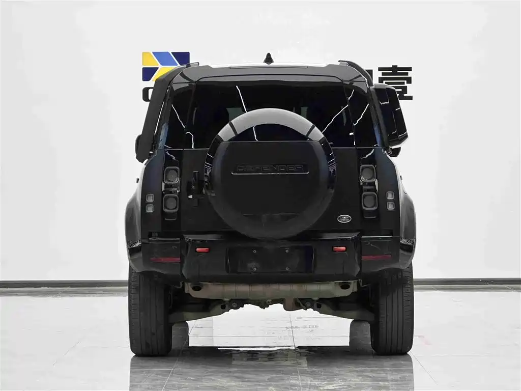 Land Rover Defender 2024 110 3.0T P400 X фото 5