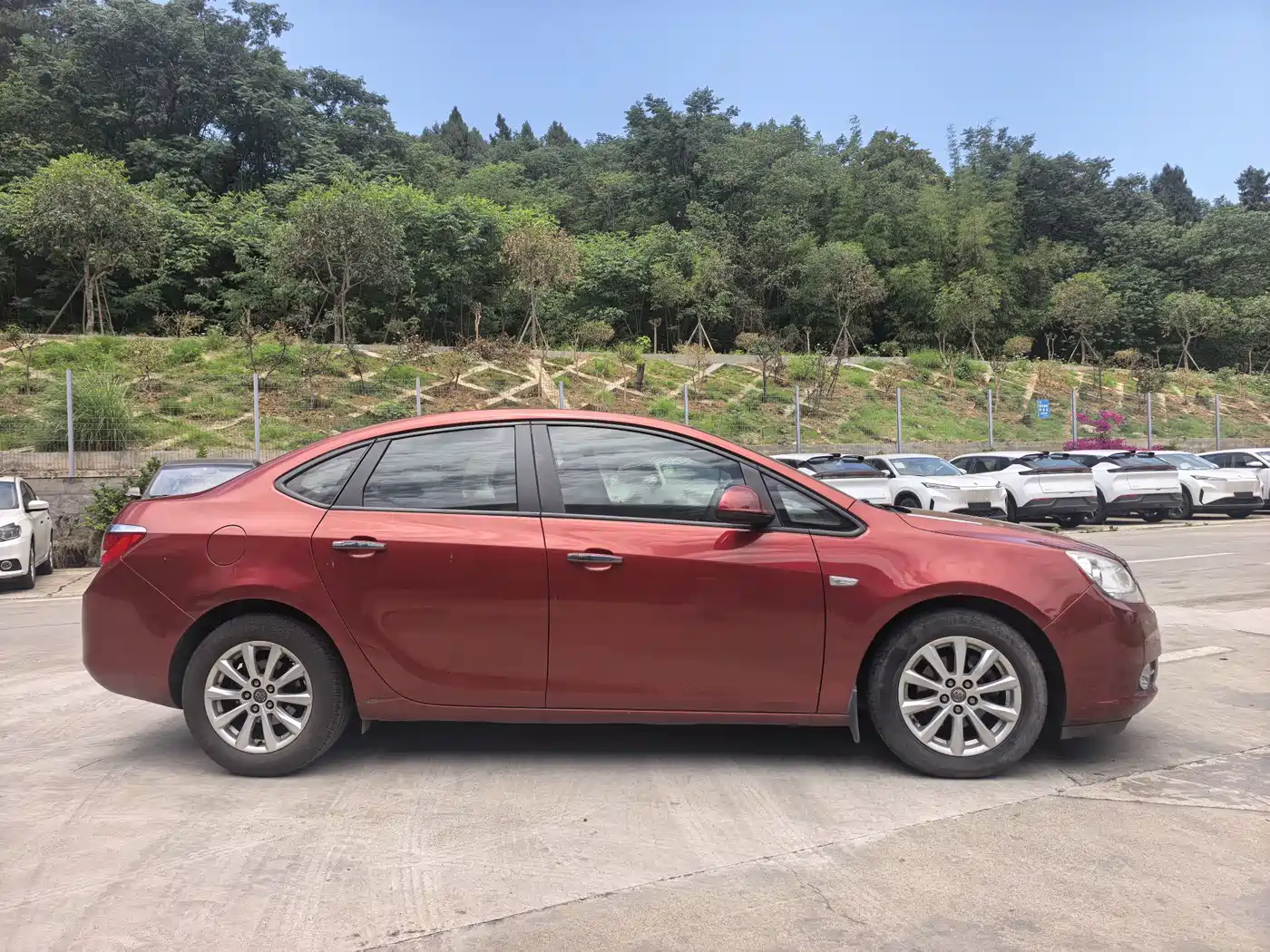 Buick Excelle 2012 GT 1.6L Manual Comfort фото 4