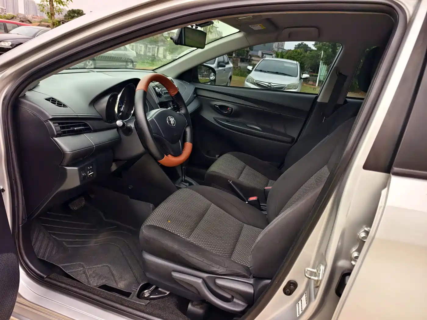 Toyota Vios FS 2017 1.5L CVT Fengchi Edition фото 4