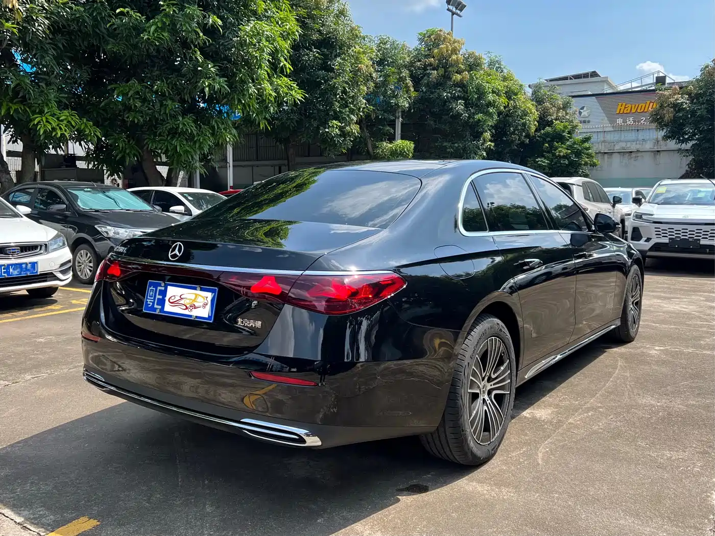 Mercedes-Benz E-Class 2026 E 260 L Classic Edition фото 7