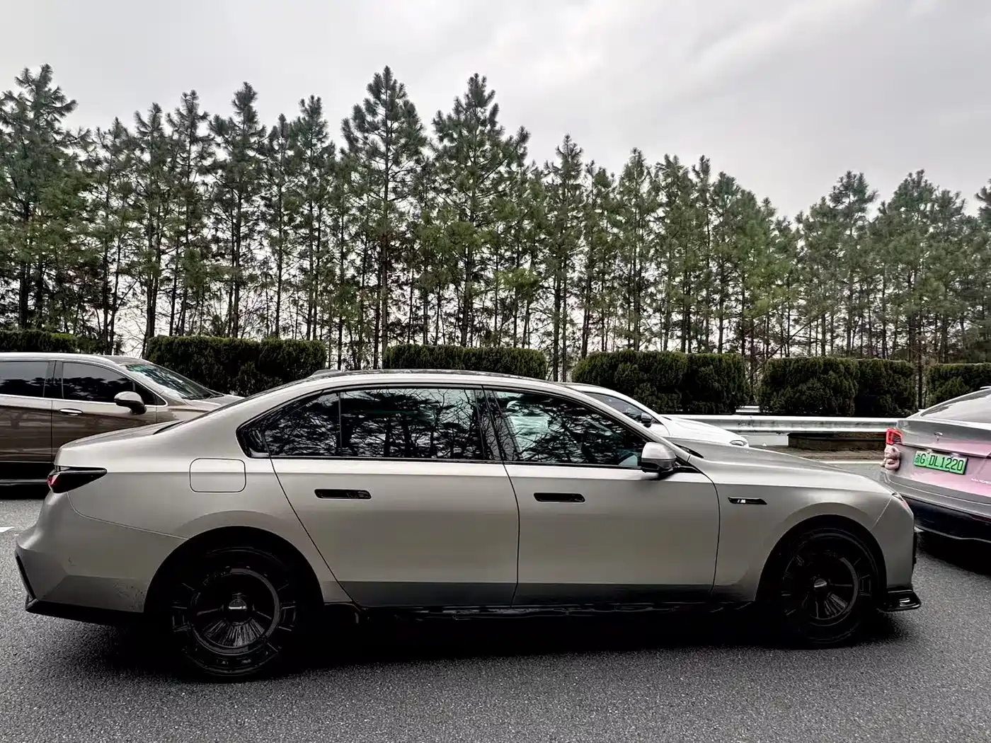 BMW i7 2023 Model xDrive60L M Sport Package фото 4