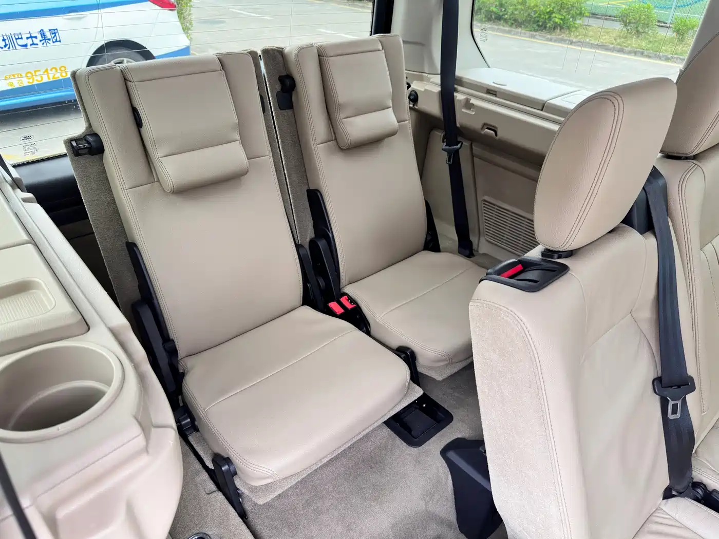 Land Rover Discovery 2012 3.0 SDV6 HSE Diesel фото 14