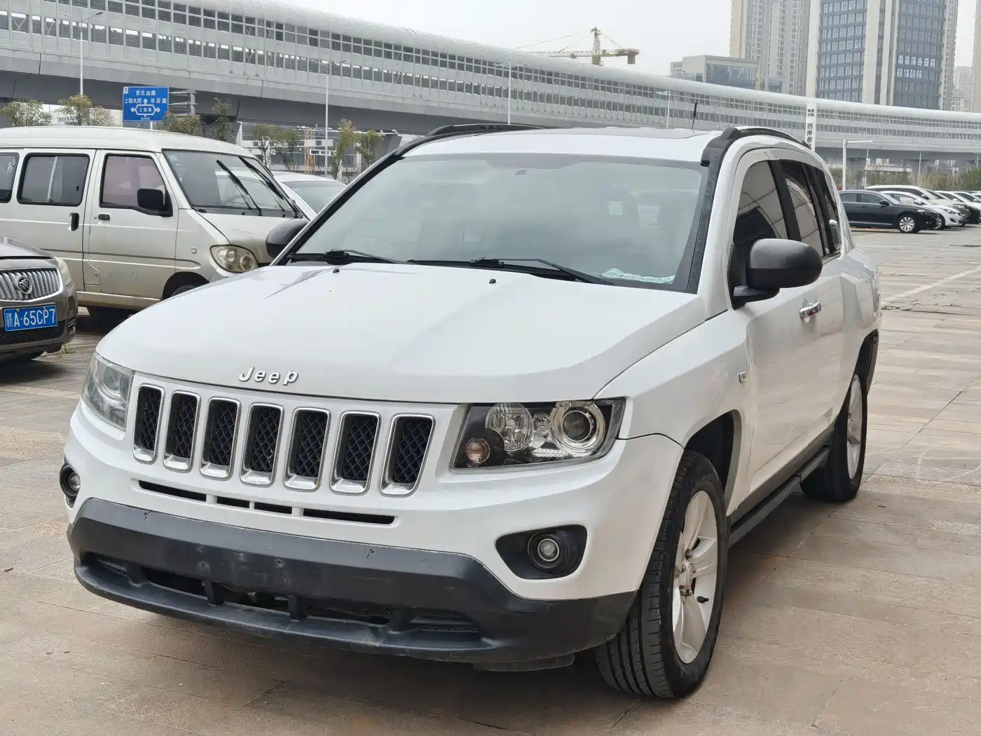 Jeep Compass (Import) 2015 2014 Facelift 2.0L 2WD Progressive Edition