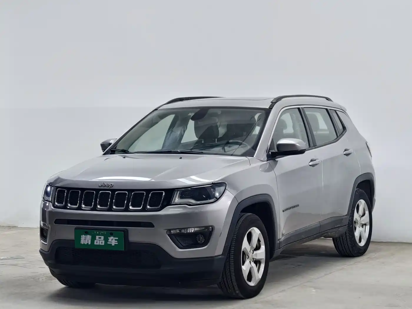 Фото 1 - Jeep Compass
