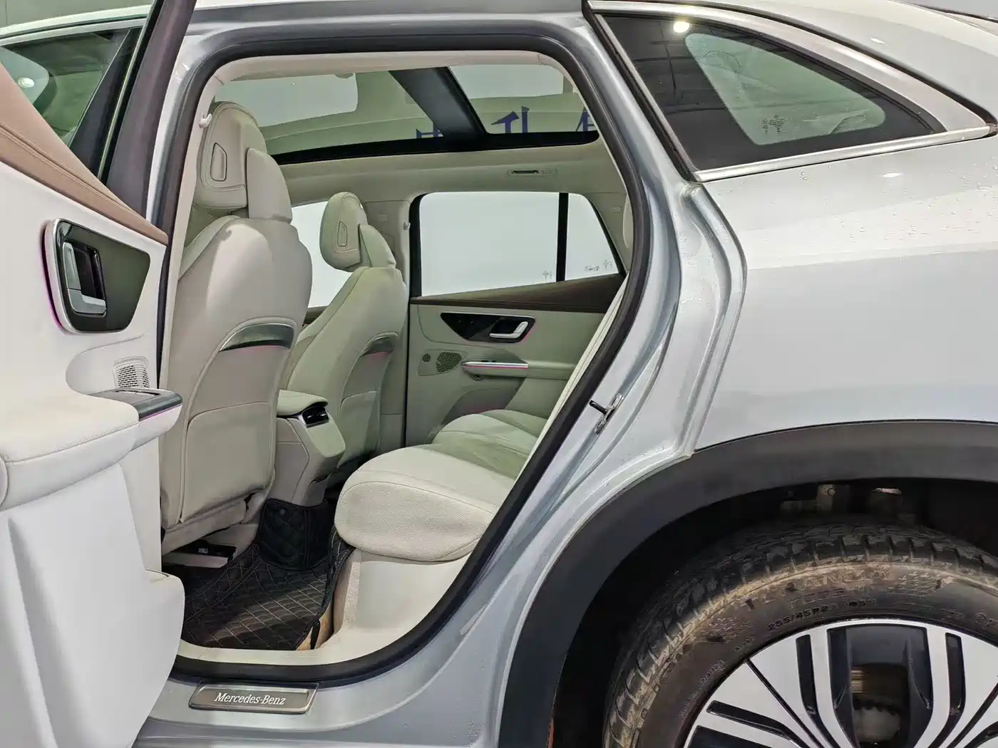 Mercedes-Benz EQE SUV 2023 350 4MATIC Luxury Edition фото 12