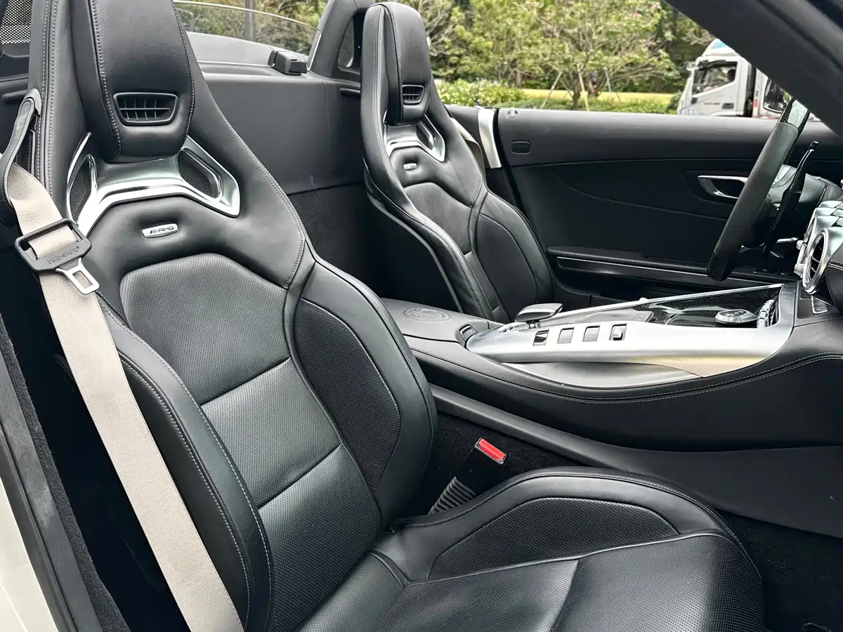 MERCEDES-BENZ AMG GT