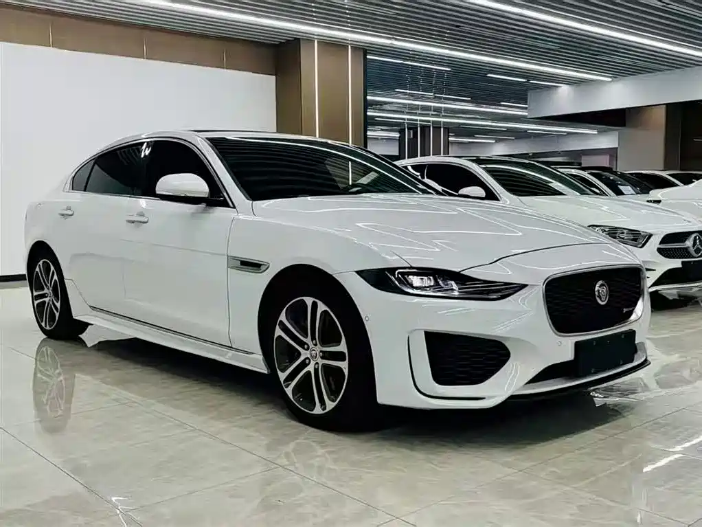 Jaguar XEL 2020 2.0T 200PS R-DYNAMIC S Progressive Sport Edition фото 3