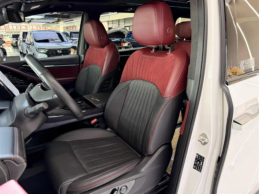 GAC TRUMPCHI M8