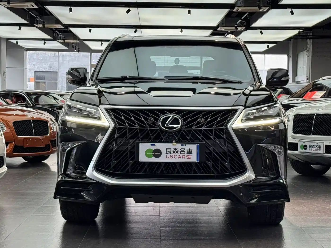 Lexus LX 2019 570 Dynamic Luxury Edition фото 2