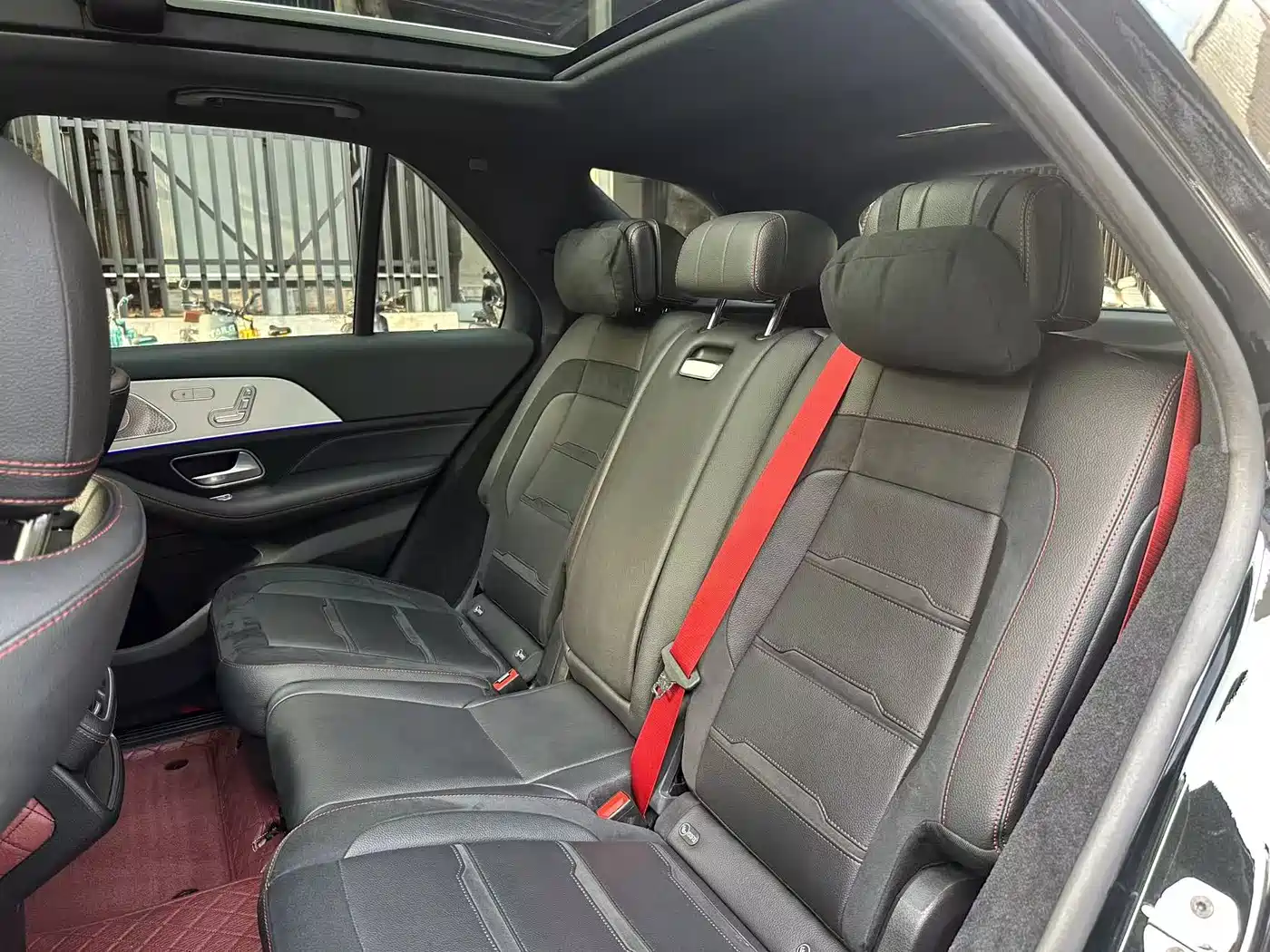 MERCEDES-BENZ GLE AMG