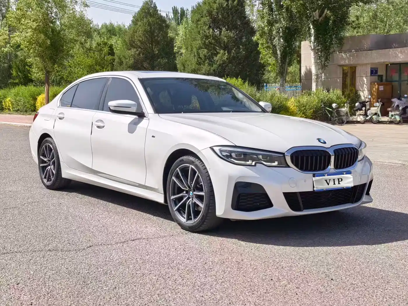 BMW 3 Series 2022 325Li M Sport Package фото 3