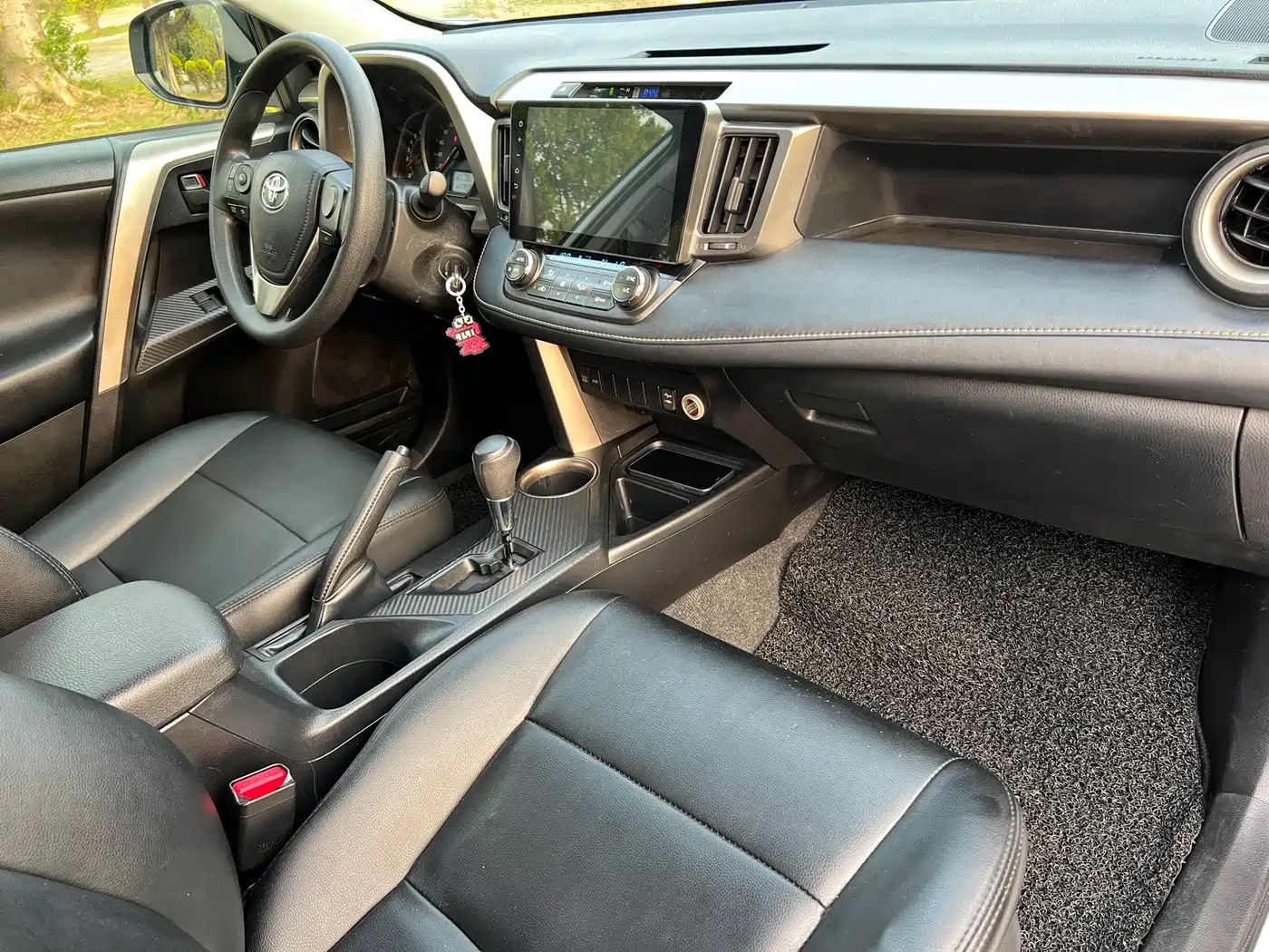 Toyota RAV4 Rongfang 2015 2.0L CVT 2WD Trend Edition фото 15