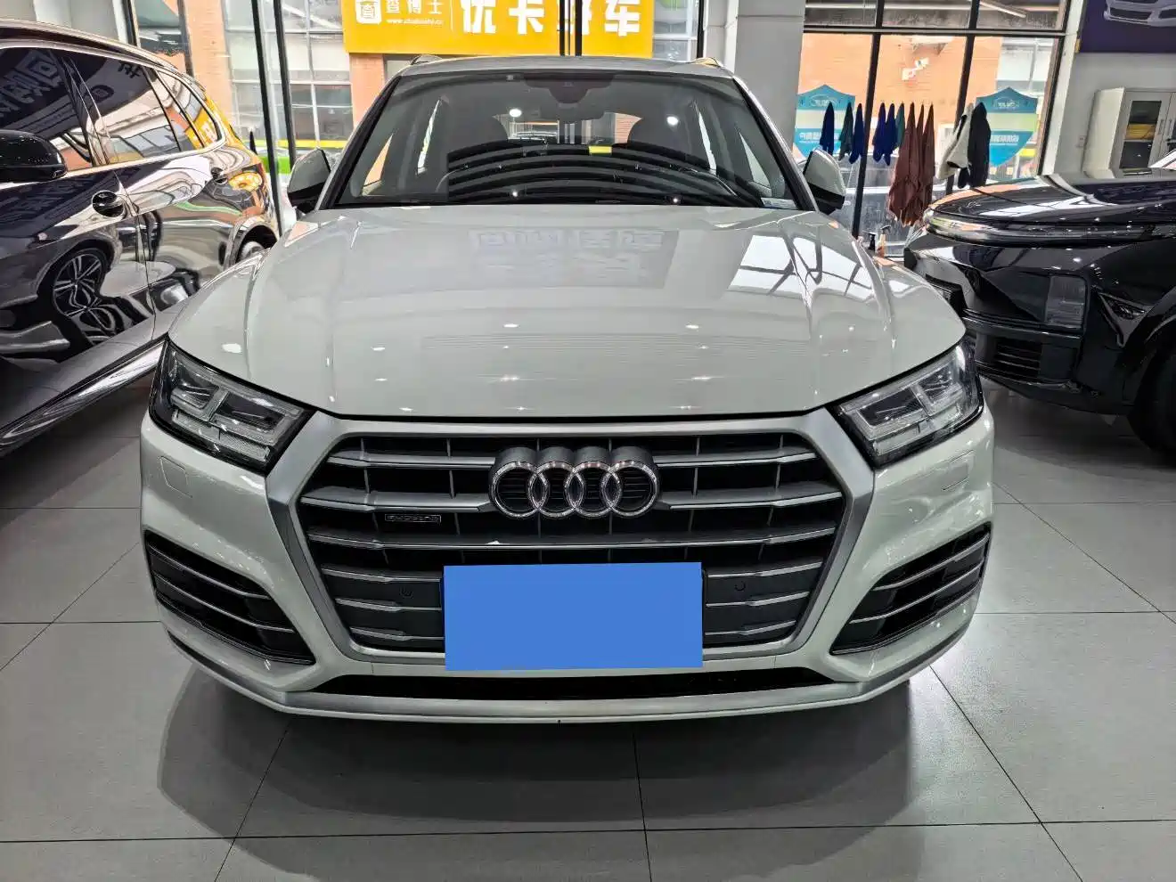 Audi Q5L 2020 Facelift 40 TFSI Honor Fashion фото 2