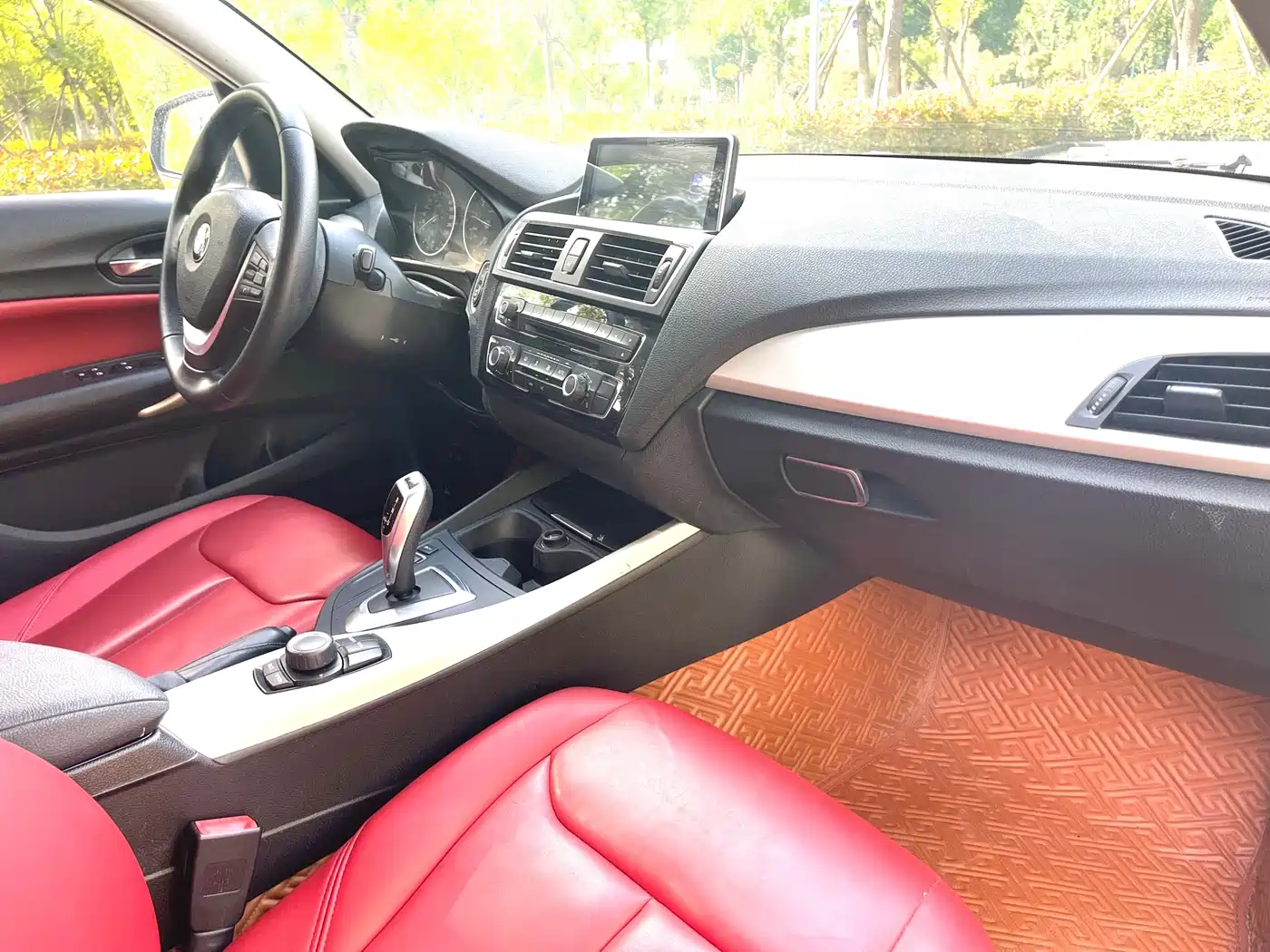 BMW 1 Series (Import) 2015 118i Leading фото 20