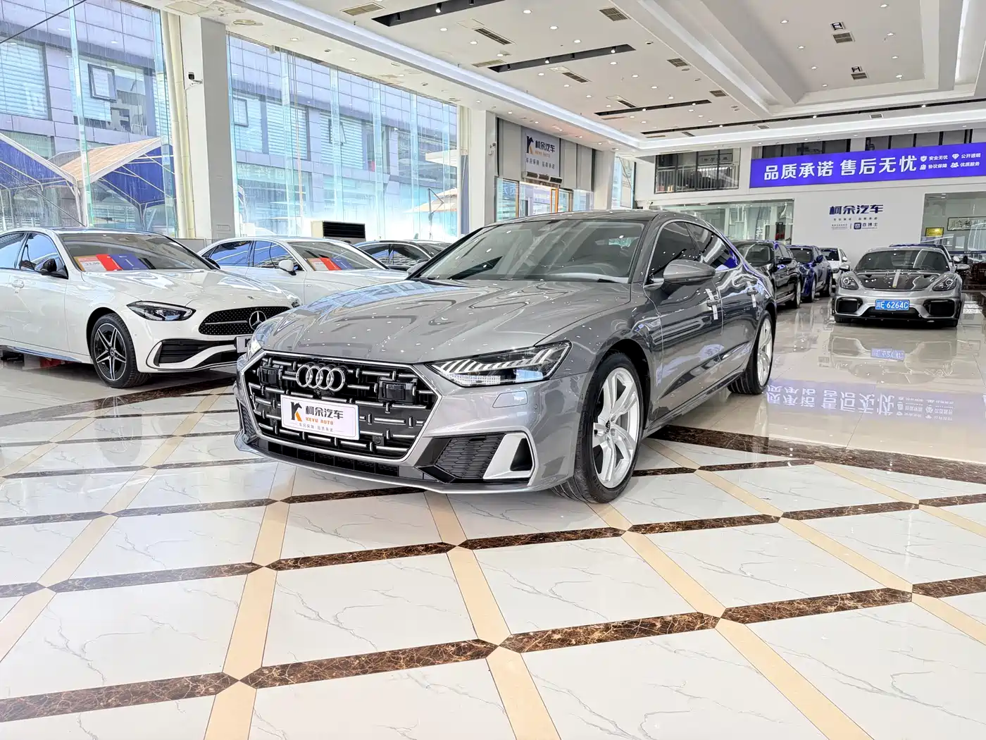 Audi A7L 2024 45TFSI quattro S-line Vision Edition Crystal Package фото 2