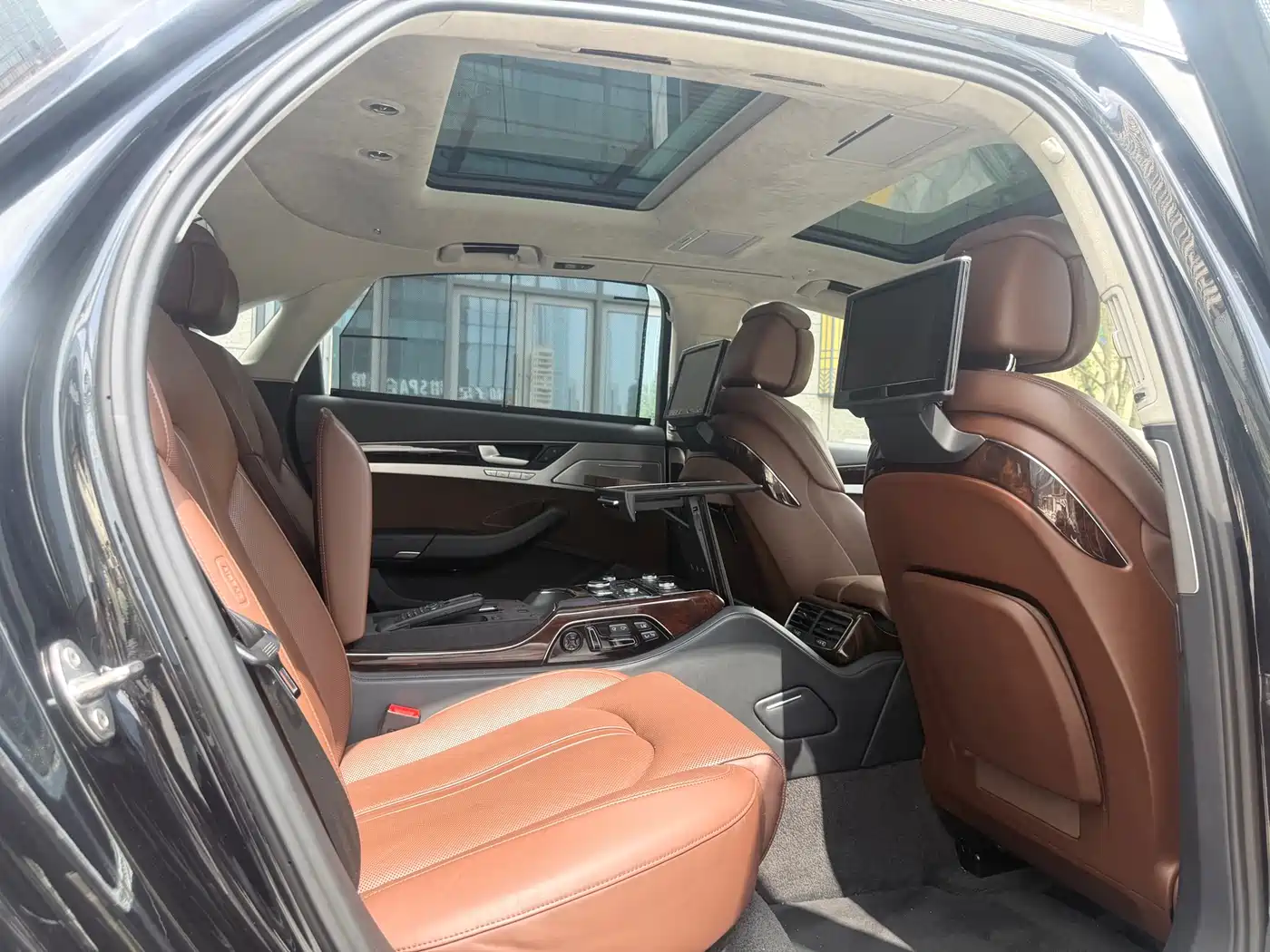 Audi A8 2014 A8L 6.3 FSI W12 quattro Flagship фото 11