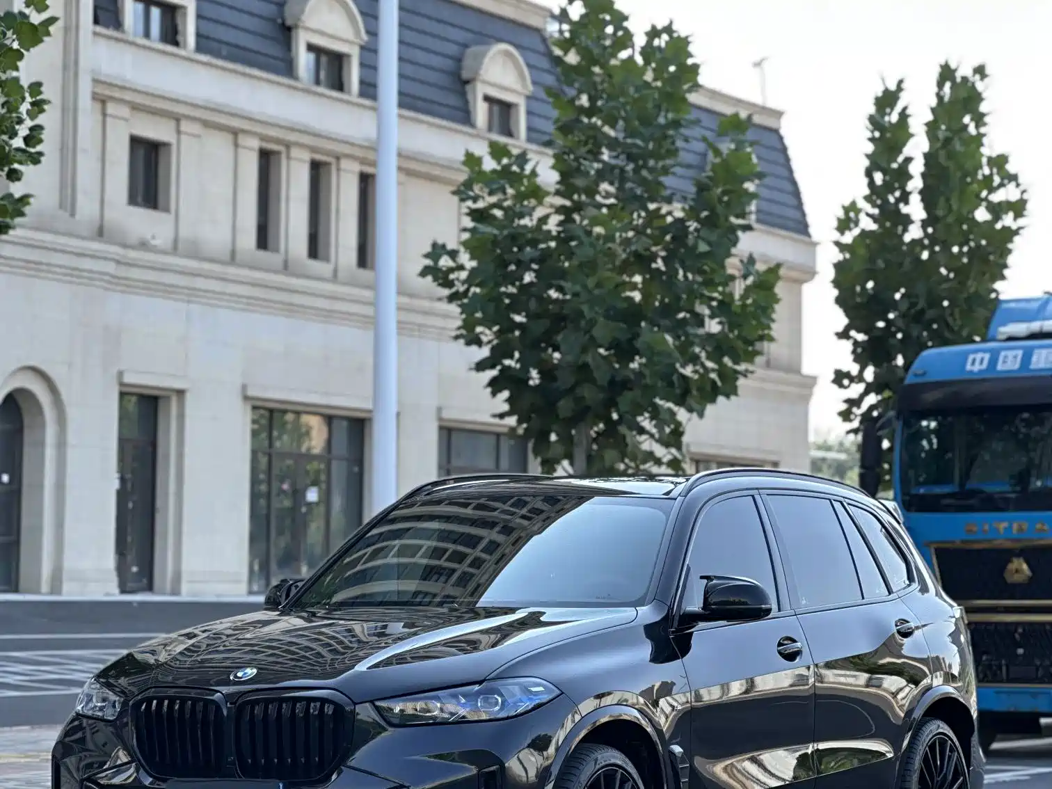 Photo 1 - BMW X5