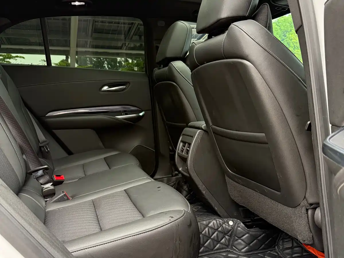 Cadillac XT4 2023 28T 2WD Trend фото 10