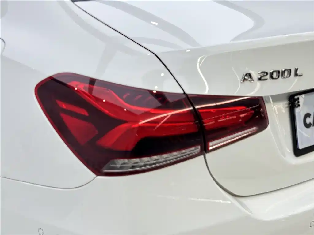 Mercedes-Benz A-Class 2020 Facelift A 200 L Sport Sedan Fashion фото 10