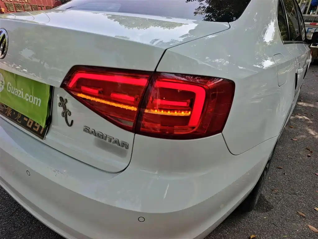 Volkswagen Sagitar 2018 1.6L Automatic Comfort фото 8
