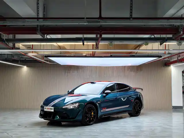 XIAOMI CAR XIAOMI SU7 ULTRA