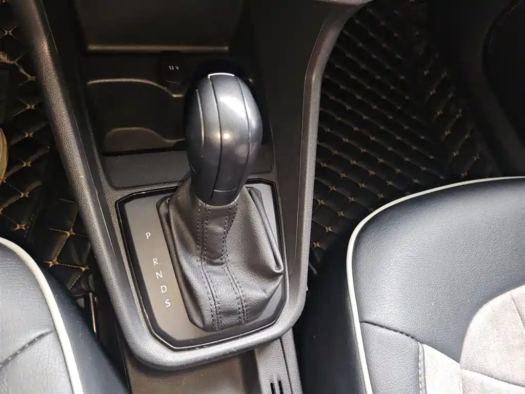 Volkswagen Santana 2016 1.6L Automatic Trend Edition фото 10