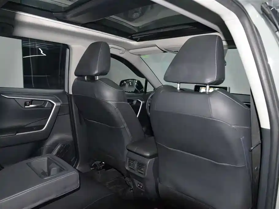 Toyota RAV4 Rongfang 2020 2.0L CVT 4WD Premium Edition фото 17