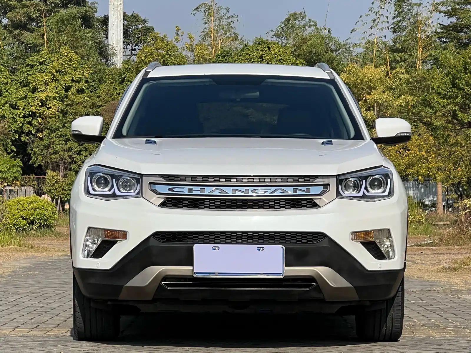Фото 2 - Changan CS75