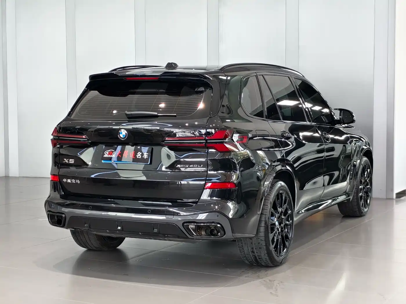 BMW X5 2025 Model xDrive 40Li M Sport Blackout Package фото 18
