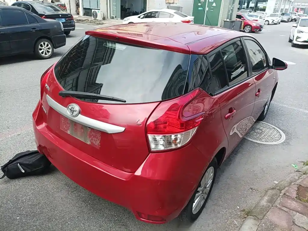 Toyota YARiS L Zhi Xuan 2015 1.5E Auto Charming Edition фото 7