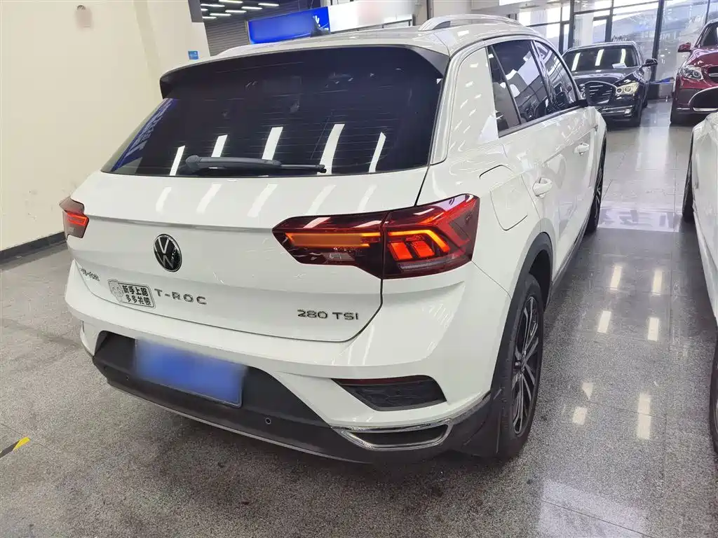 VOLKSWAGEN T-ROC EXPLORING SONGS