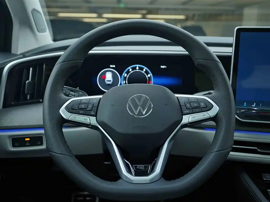 Volkswagen Talagon 2025 450TSI R-Line 6-Seater фото 15