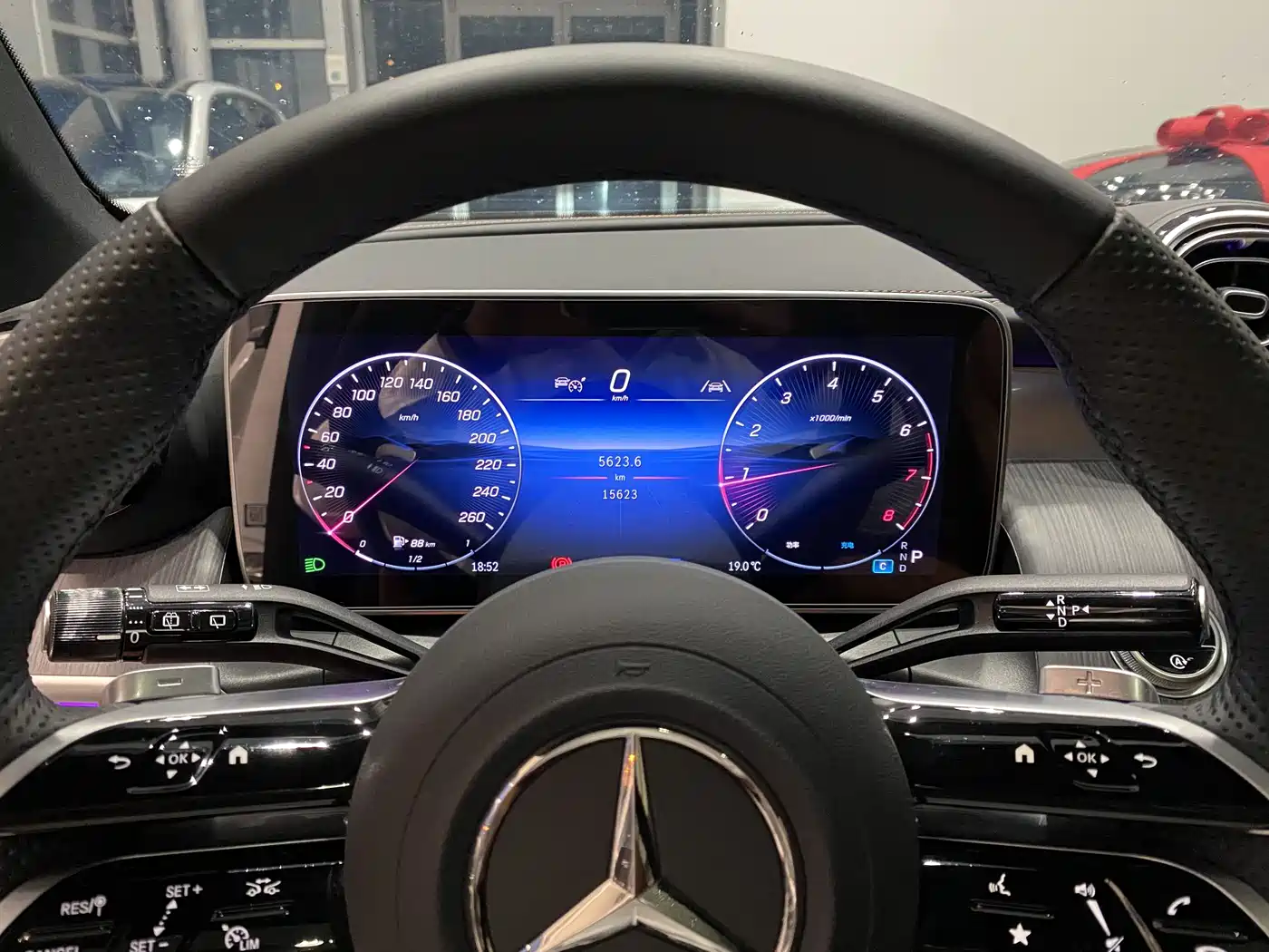 Mercedes-Benz GLC 2025 Facelift GLC 260 L 4MATIC Luxury фото 6