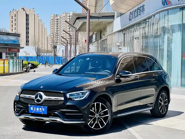 MERCEDES-BENZ GLC