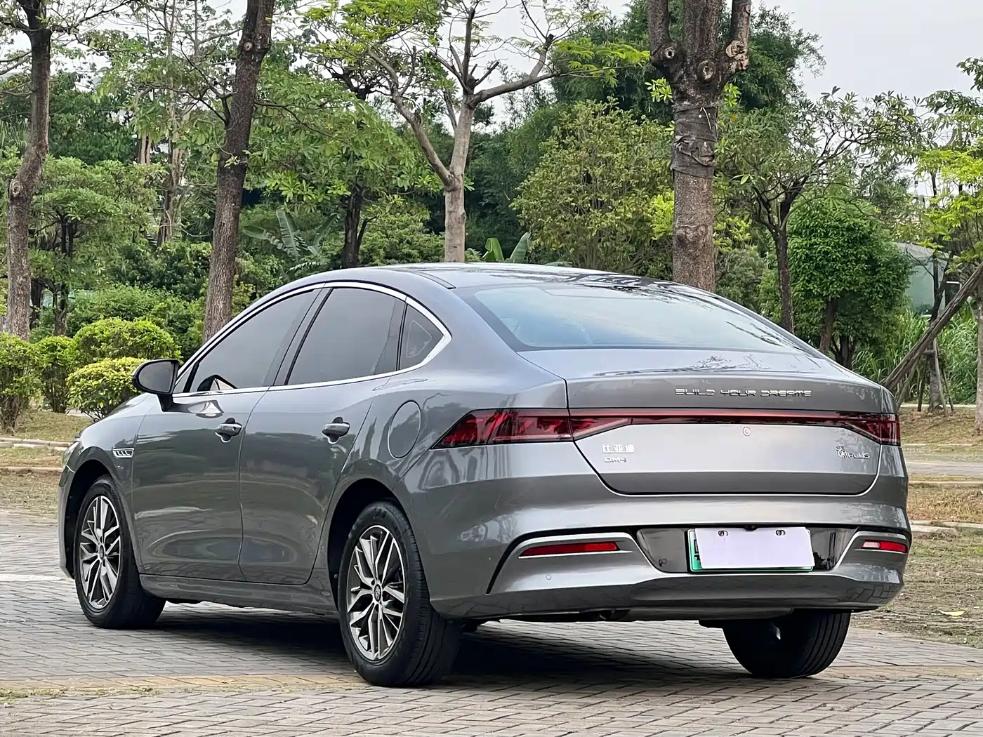 BYD Qin PLUS 2021 DM-i 55KM Flagship фото 6