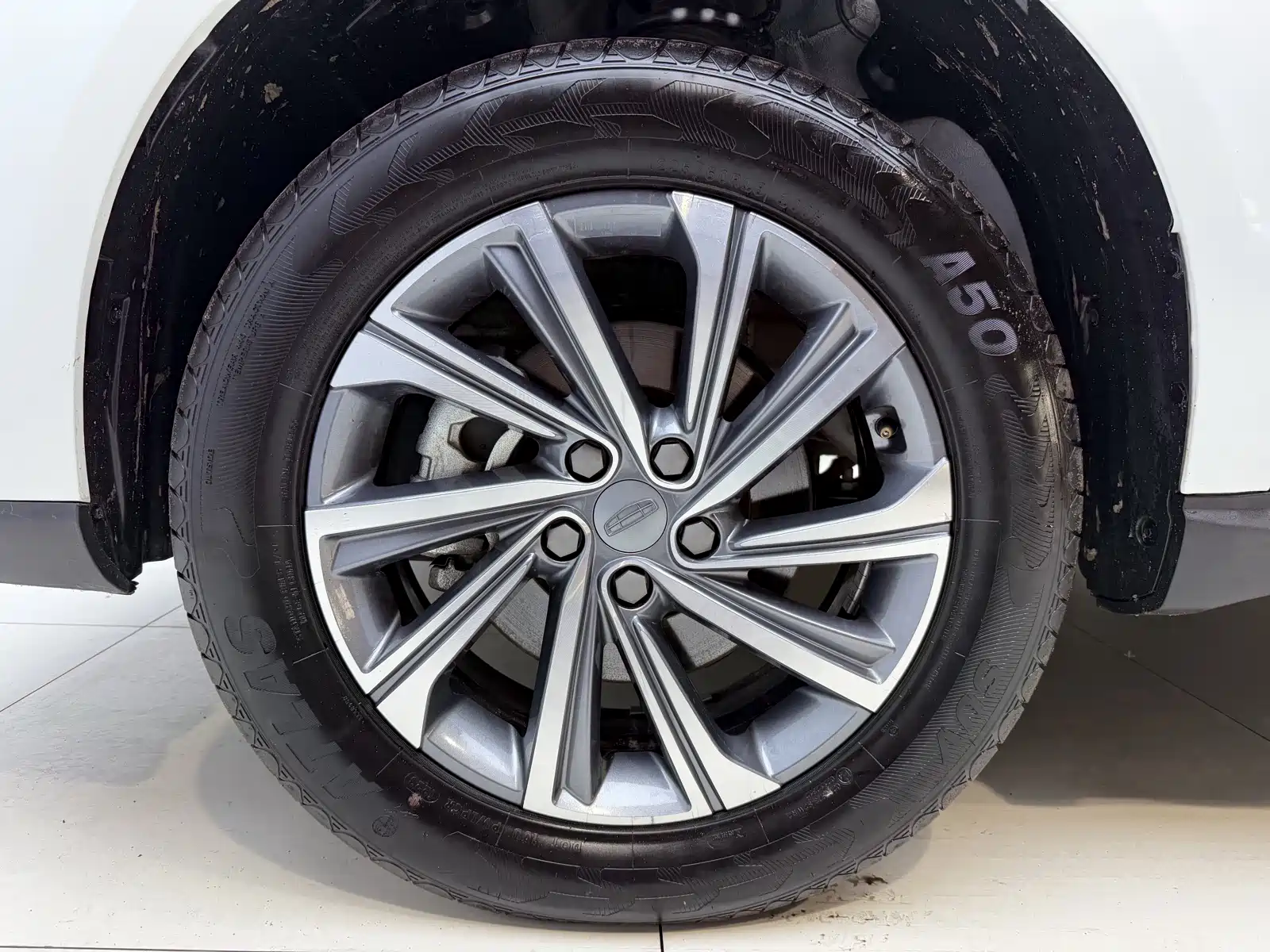 صورة 8 - Geely Emgrand X6