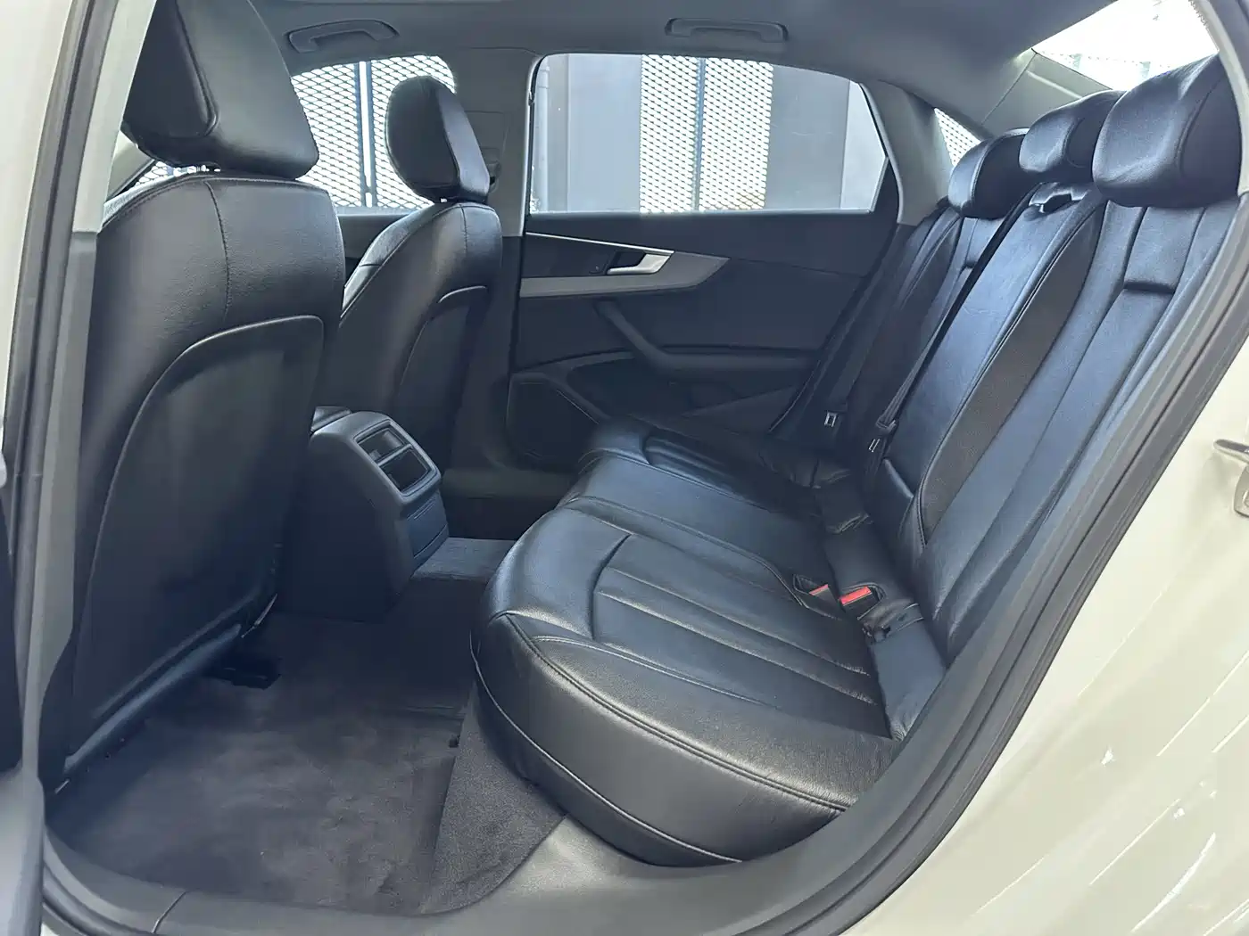 Audi A4L 2017 Plus 40 TFSI Progressive фото 5