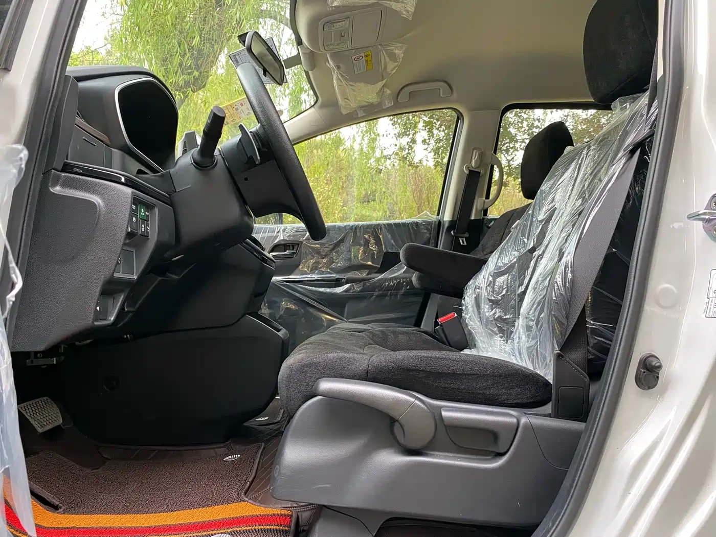 Honda Odyssey 2026 2.0L e:HEV Sharp Delight Edition фото 6